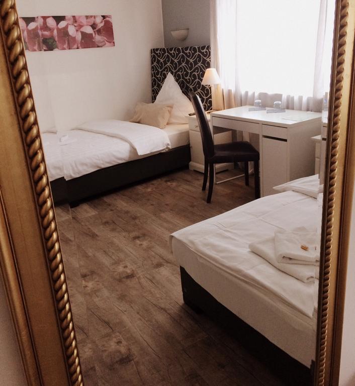 Hotel Heddernheimer Hof Франкфурт-на-Майне Экстерьер фото